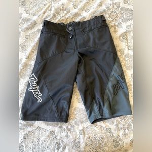 Troy Lee Designs bike shorts Men’s adjustable size 38